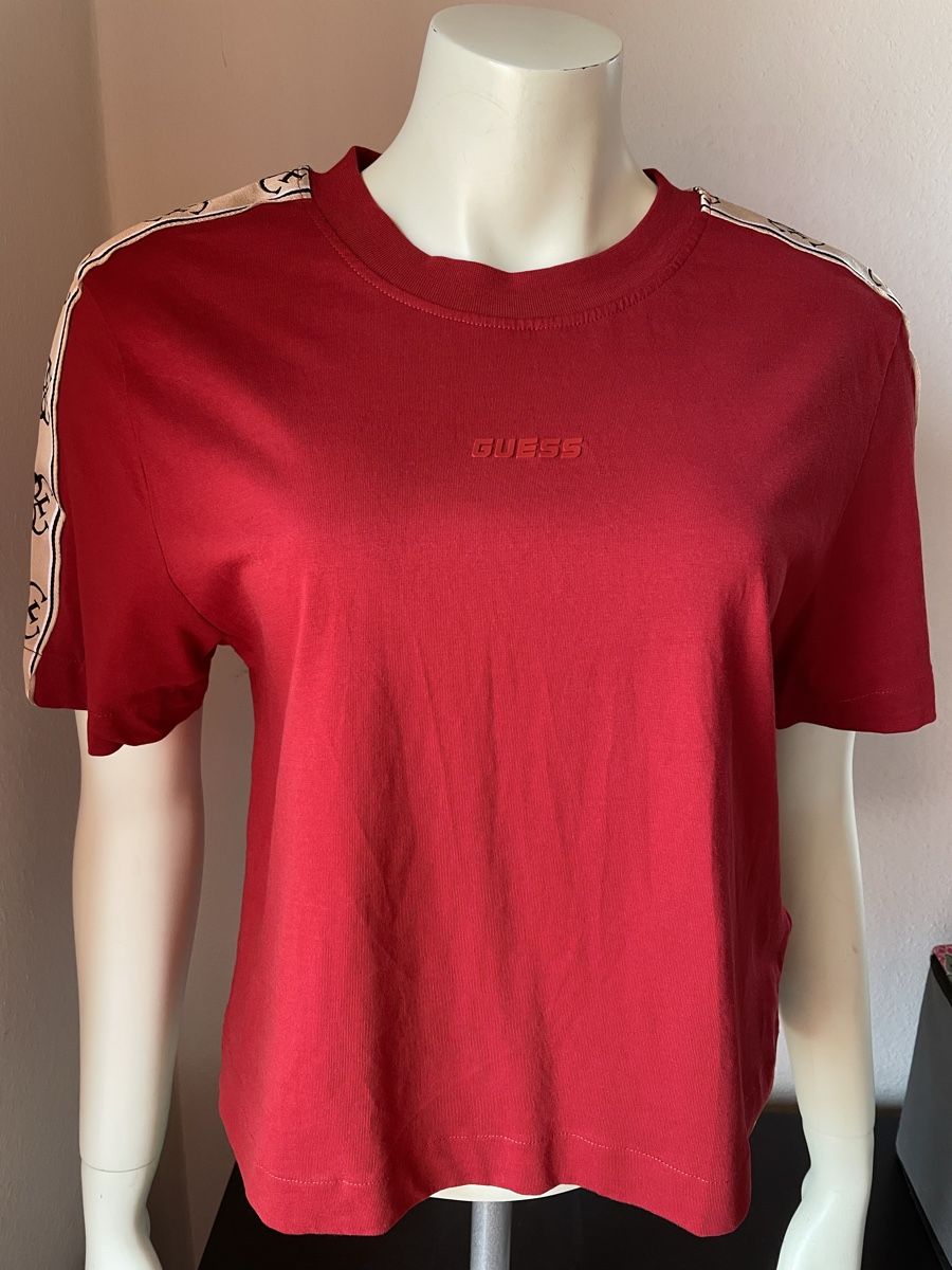 Guess T-shirt: Damen T- Shirt Guess – Nuovo (secondo la descrizione) da Frenkendorf venduto da Pinda4402