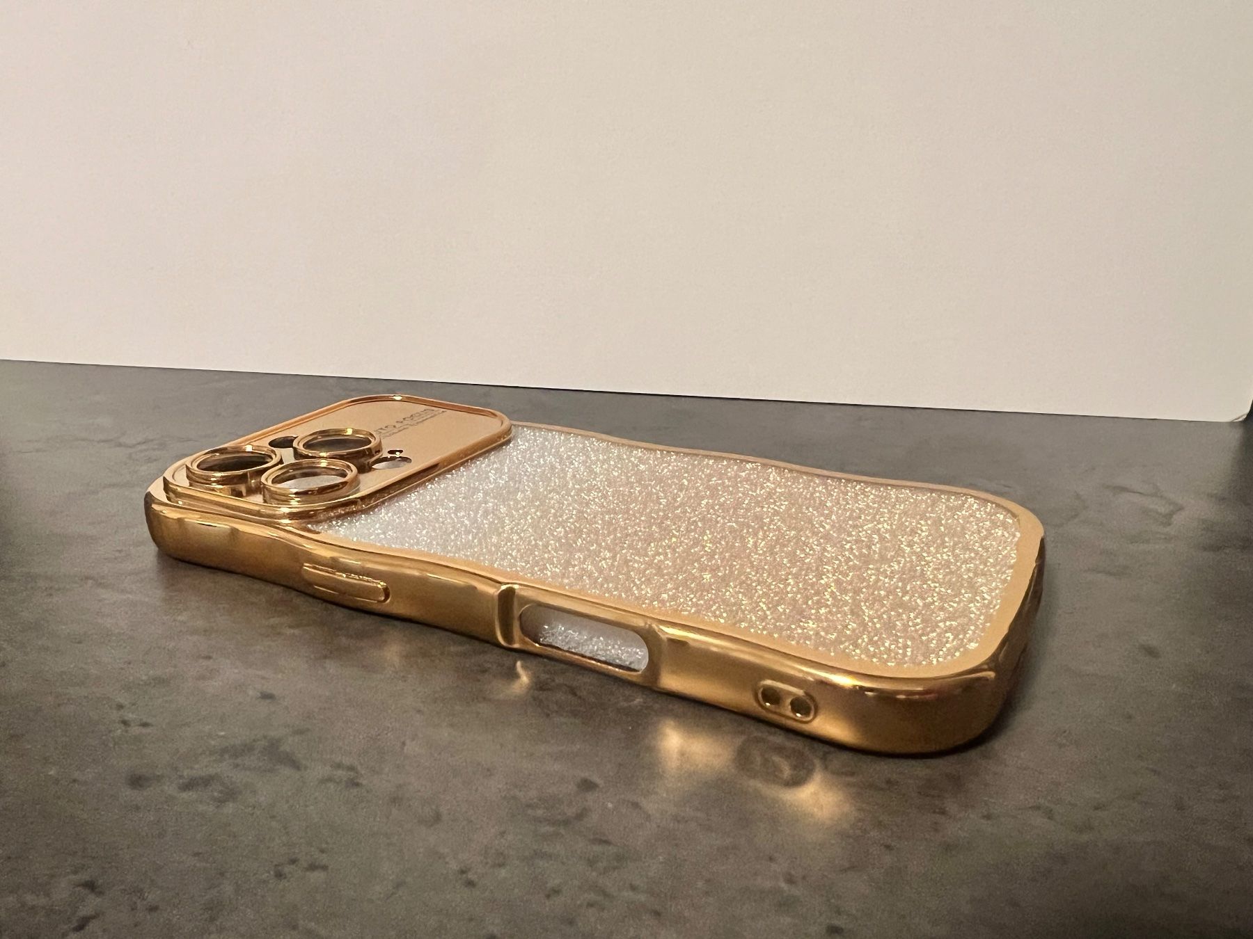 Apple Cover & Protezioni schermo: 2x iPhone 16 Pro Handyhülle Schutzhülle – Nuovo e nell'imballaggio originale da Bern venduto da No1e 3