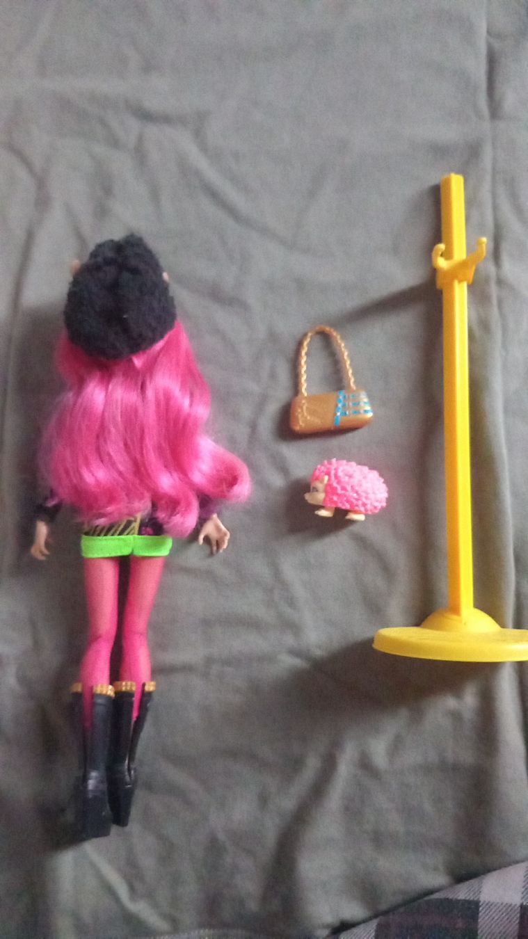 Poupées: Monster High Howleen Poupée  – D'occasion à Bex par aud_cy2l 1