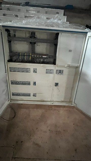 Alimentazione elettrica: AP Verteiler Hager – Nuovo (secondo la descrizione) da Breitenbach venduto da aya_w5x7 1