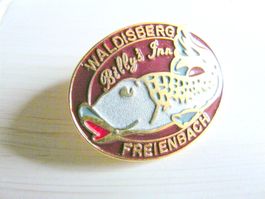 • Fisch poisson pesce fish SZ    Schwyz   pin M6A.36