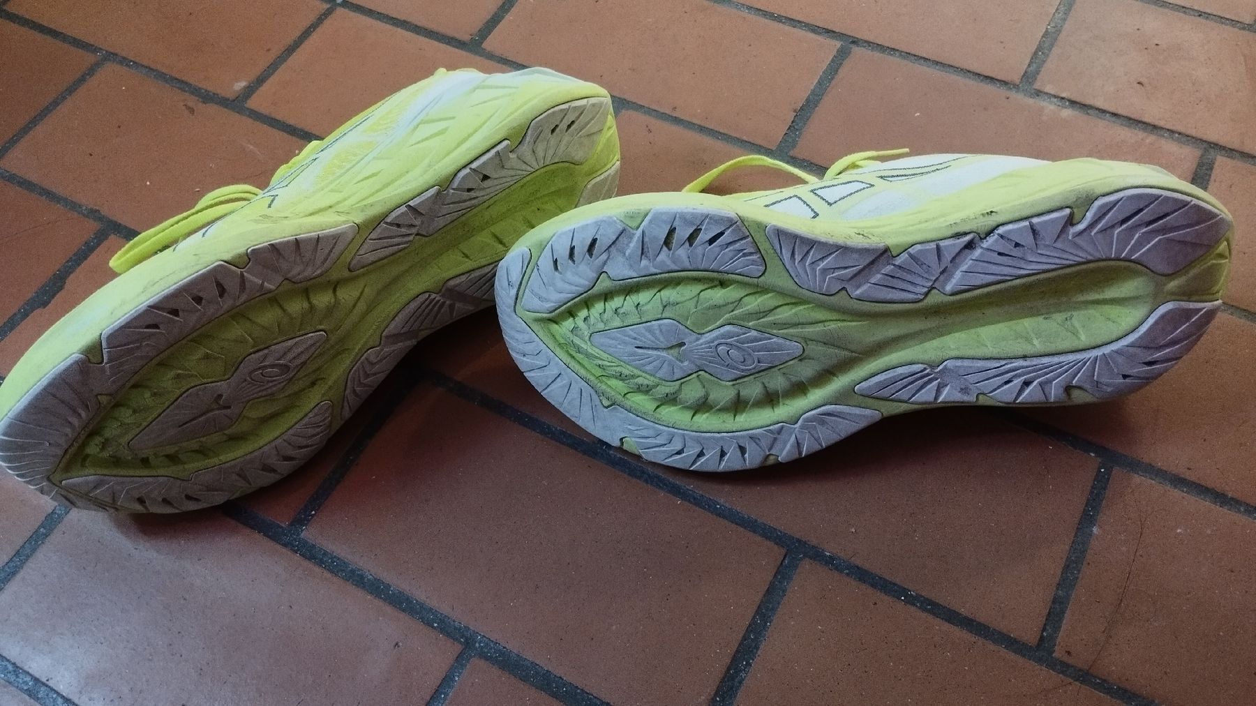 Asics Scarpe da uomo: Asics Novablast 4 - size 46 – Usato da Zürich venduto da nik_2qzj 2