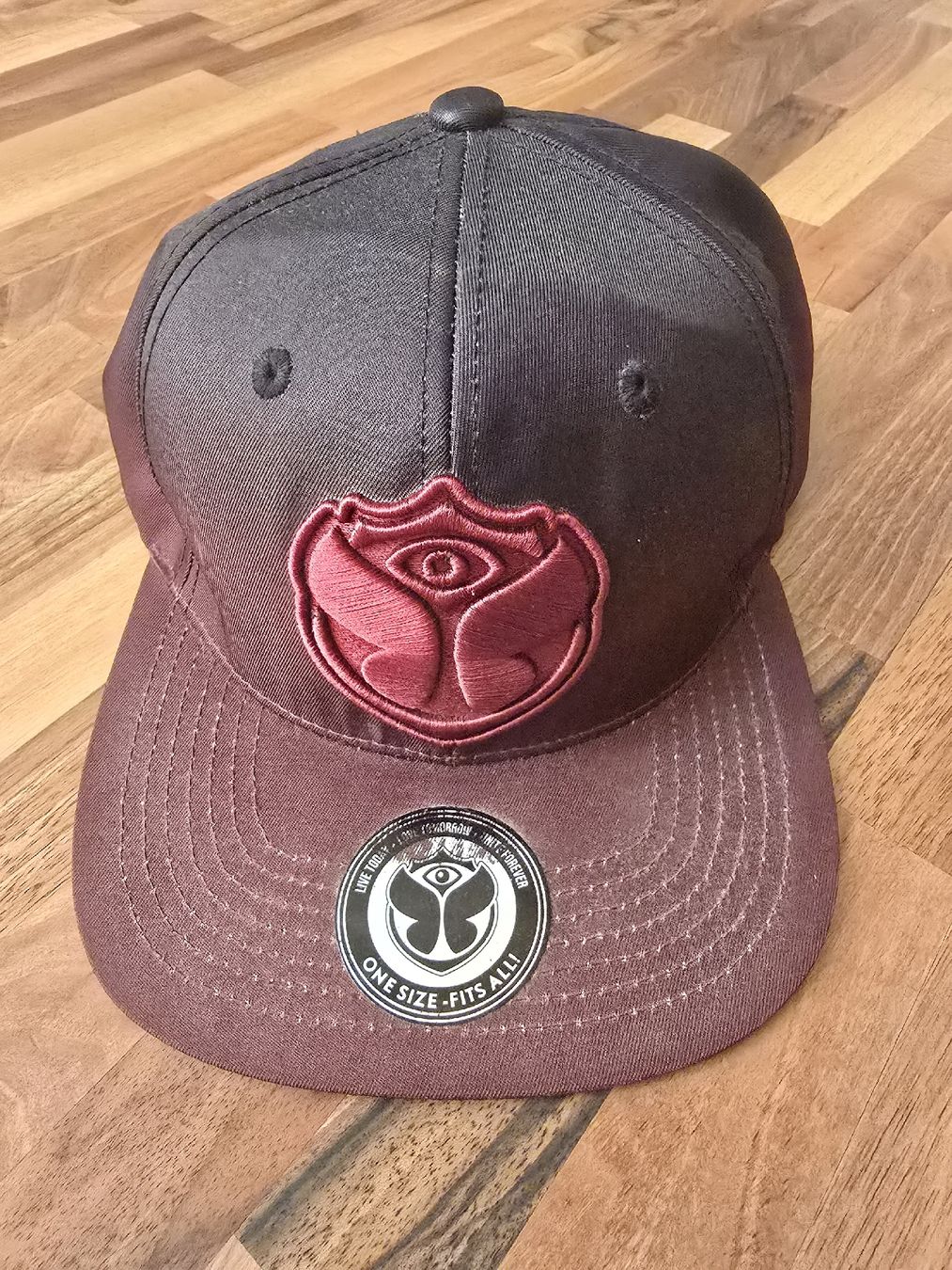 Copricapi, berretti & cappellini: Tomorrowland Cap / Kappe – Usato da Bern venduto da bumae93