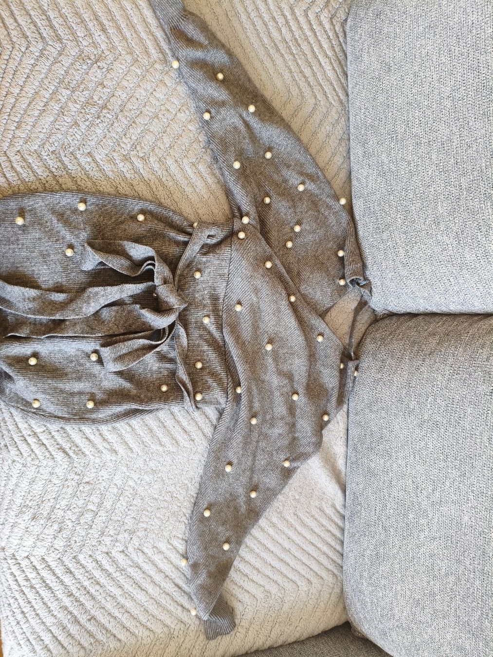 Vestiti: Robe pull grise avec perles XL – Usato da Lausanne venduto da IseeIceasCream