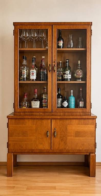 Vitrines: Holz-Vitrine / Barschrank – D'occasion à Ebikon par mimiwett