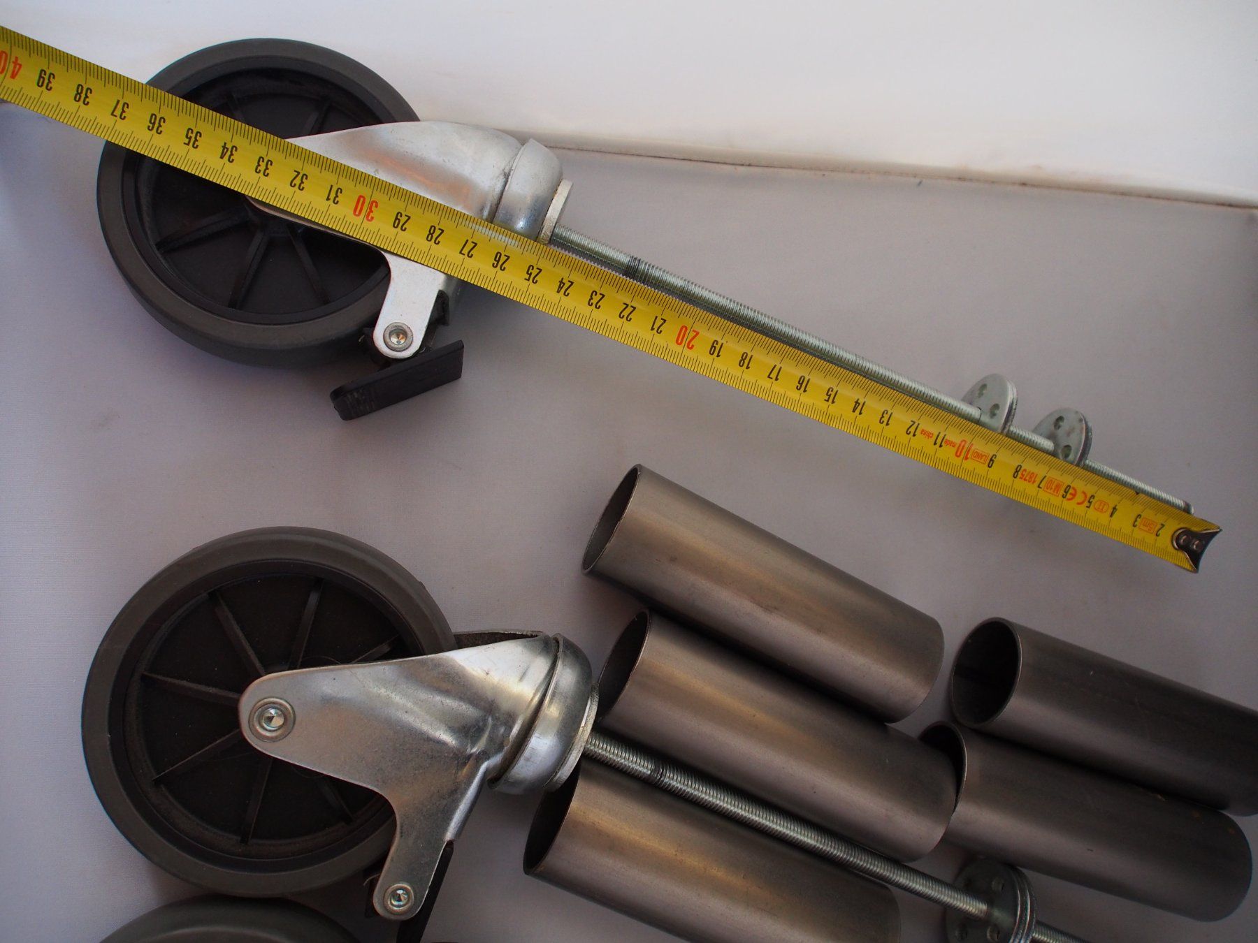 Altro per stoccaggio & trasporto: 4 roulettes avec douilles pour fixation – Usato da Ovronnaz venduto da Etagne68 3