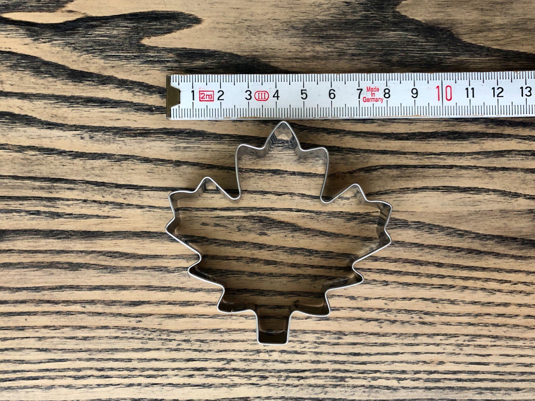 Teglie da forno: Blatt Herbst Kanada Ausstechform Guetzli Ausstecher Backform – Nuovo e nell'imballaggio originale da Berg am Irchel venduto da Zweiti_Chance 1
