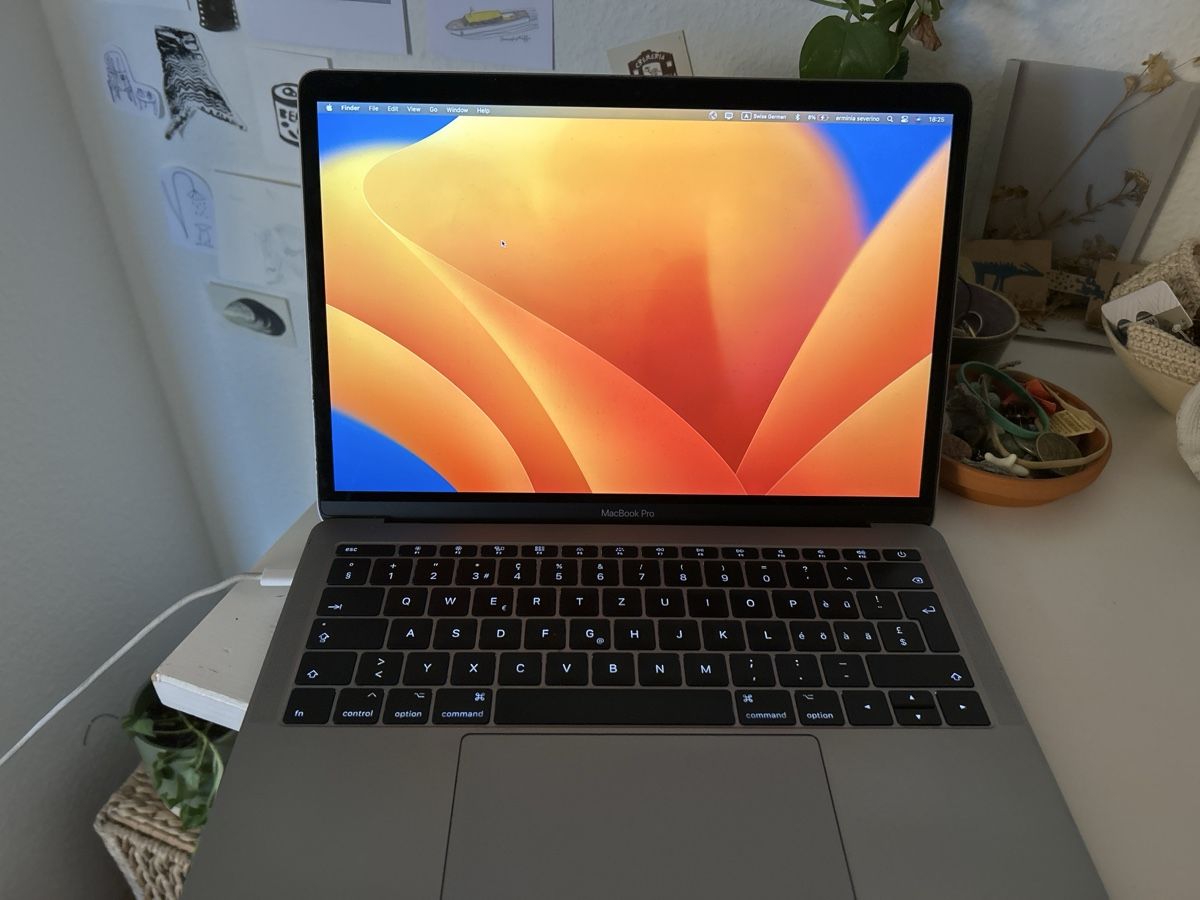 Apple Notebooks: MacBook Pro zu verkaufen – Defekt aus Therwil von erm_dg6q