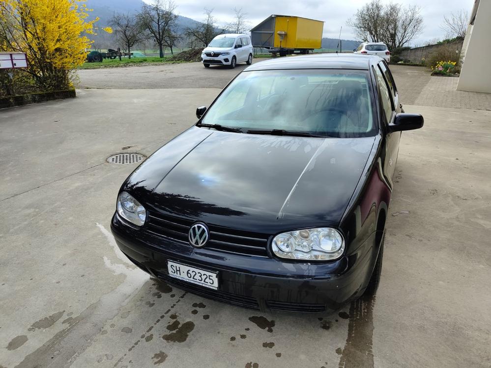 VW Golf 1.6 Schwarz