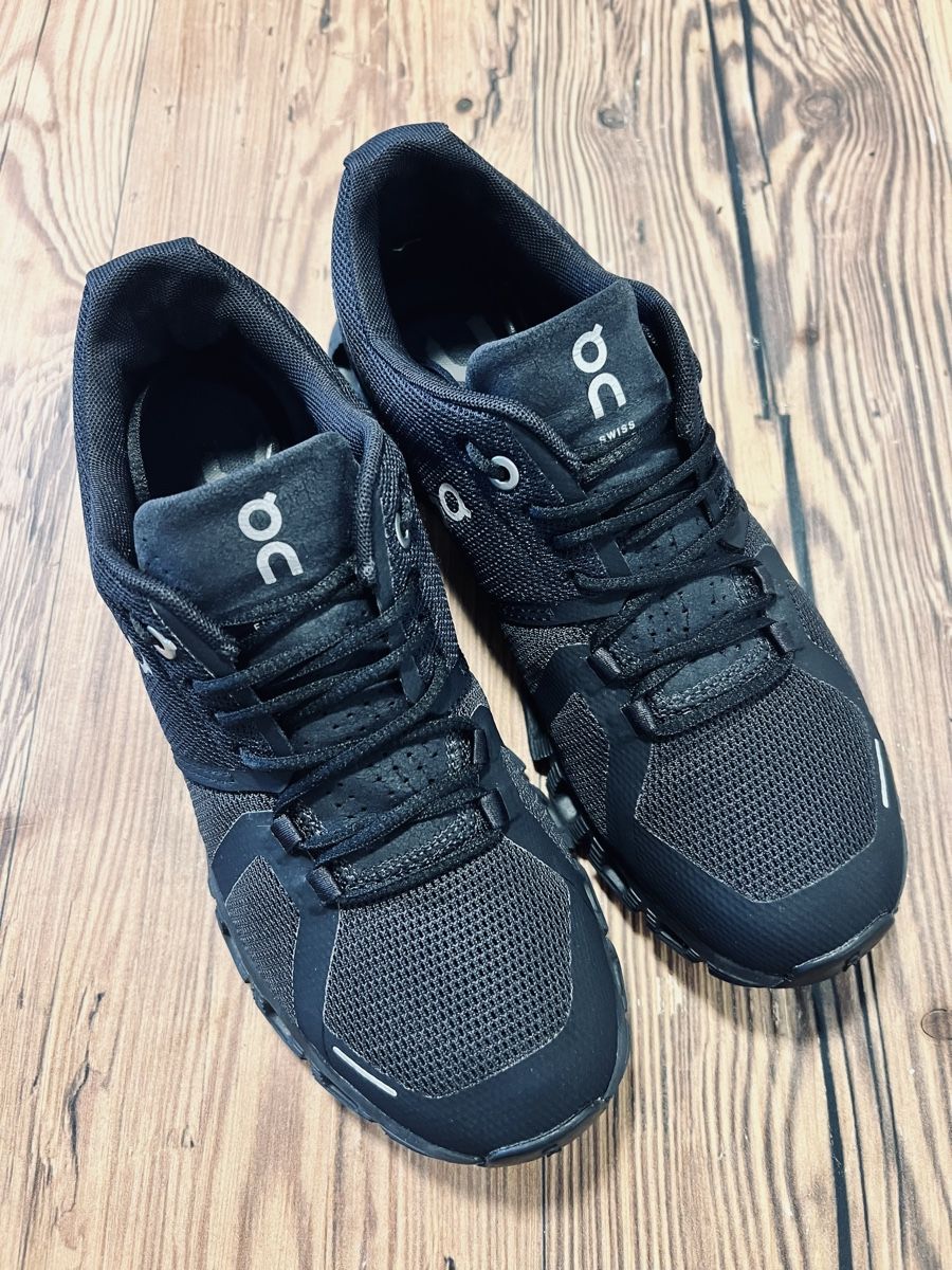 On Scarpe da donna: On Cloud Laufschuhe, Grösse 38, Schwarz – Usato da Scuol venduto da ricos81 1