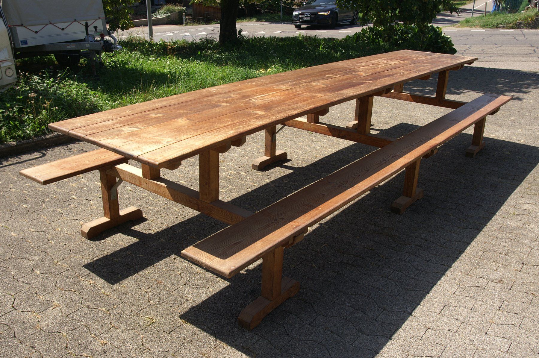 Set de table et chaises: Festbankgarnitur – D'occasion à Jona par hope37 9