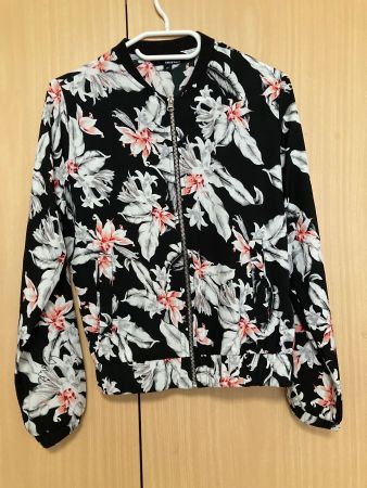 Geblümte Jacke Gr. 36