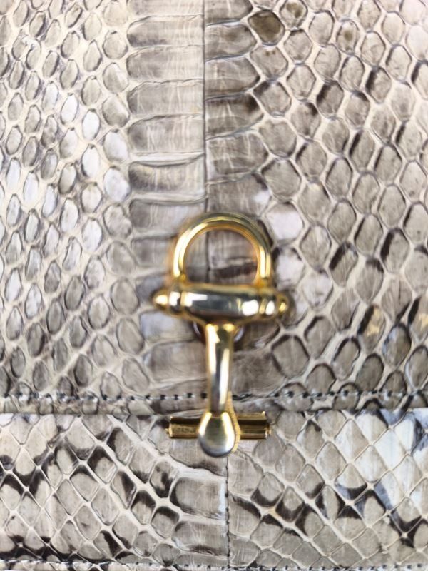Taschen für Damen: Vintage Clutch Tasche – Gebraucht aus Rüti ZH von Restwert_Rueti_ZH 5