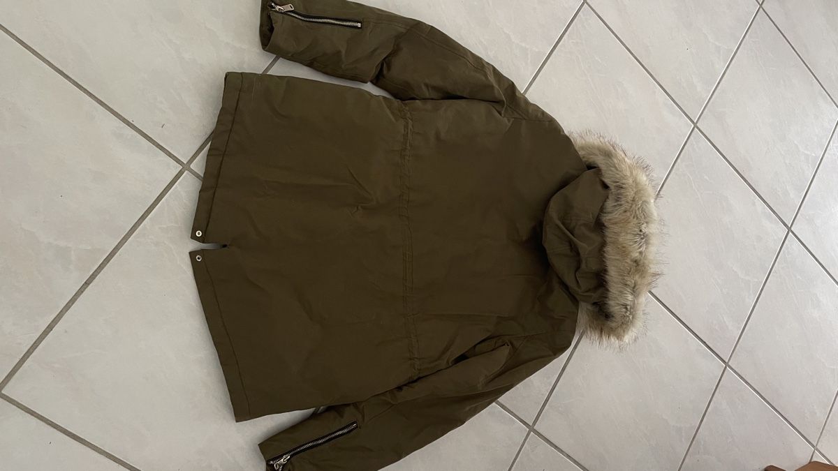 Zara Jacken: Damen Winterjacke mit Pelz – Gebraucht aus Brüttisellen von SonjaP0102 4