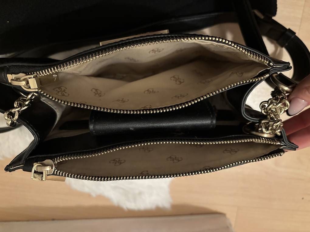 Sacs femmes: Guess Umhängetasche schwarz – D'occasion à Kehrsatz par ale_zpc6 3