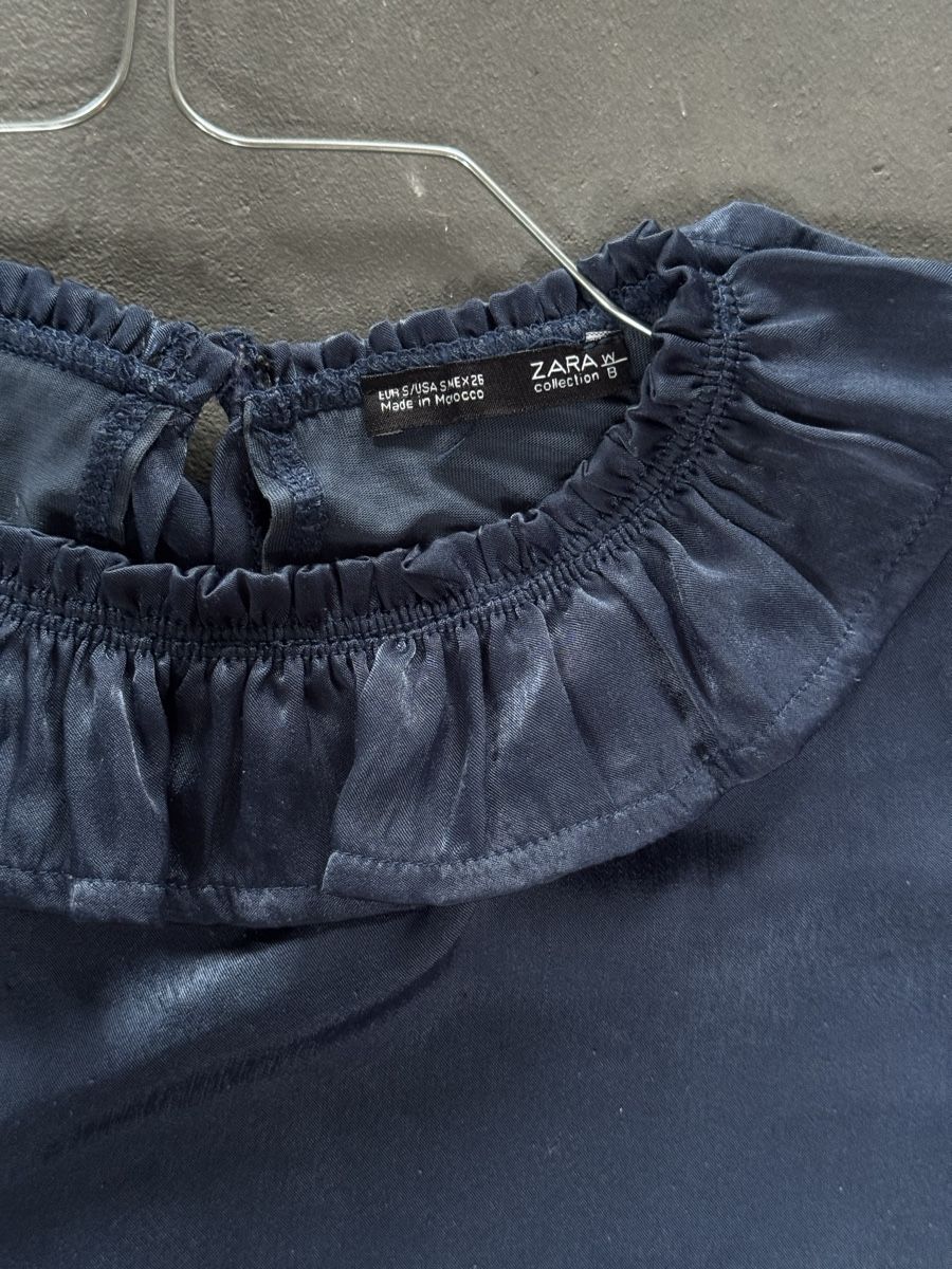 Zara Camicette: Navy Ruffle Collar Blouse - Long Sleeve Chic Top - Size S – Usato da Hagendorn venduto da cel_qg9h 1