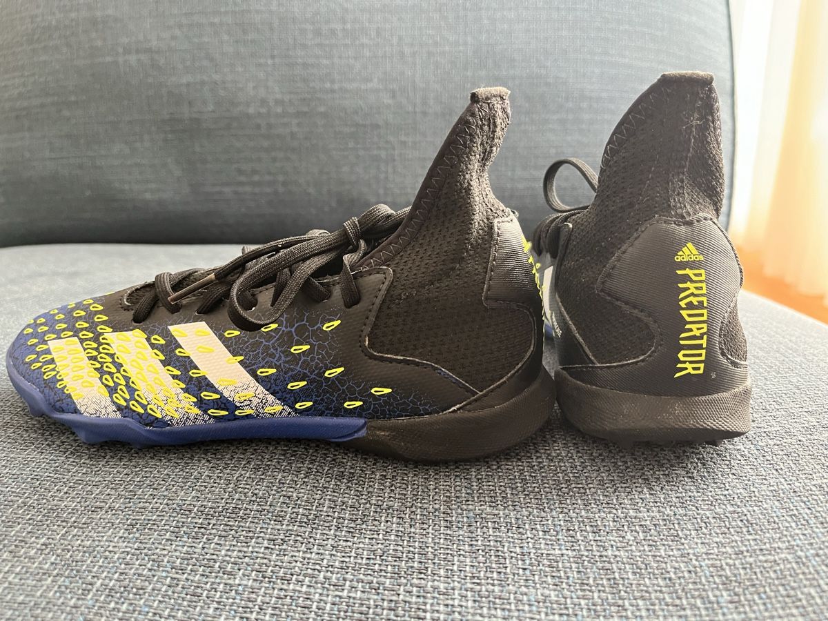 Adidas Scarpe da uomo: adidas Predator Freak 1 AG – Usato da Hombrechtikon venduto da Uptowns 1