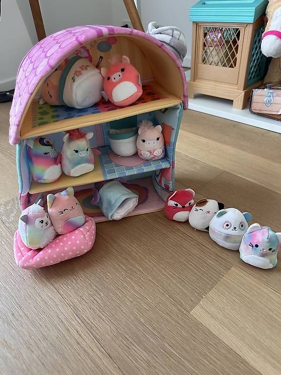 Giocattoli: Set mit Haus und Spielfiguren – Usato da St. Gallen venduto da Nicole79Ming 2