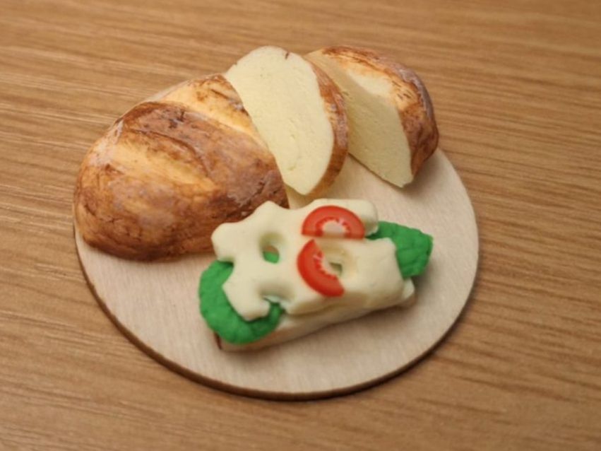 Case e mobili per bambole: Handmade Käsebrot – Nuovo (secondo la descrizione) da Zürich venduto da HandmadeTinyFood