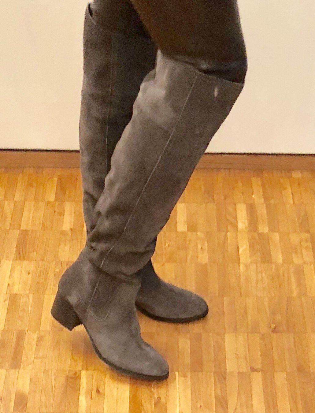Scarpe da donna: Wildleder Sexy Overknee Stiefel – Nuovo (secondo la descrizione) da Adliswil venduto da Jessik0