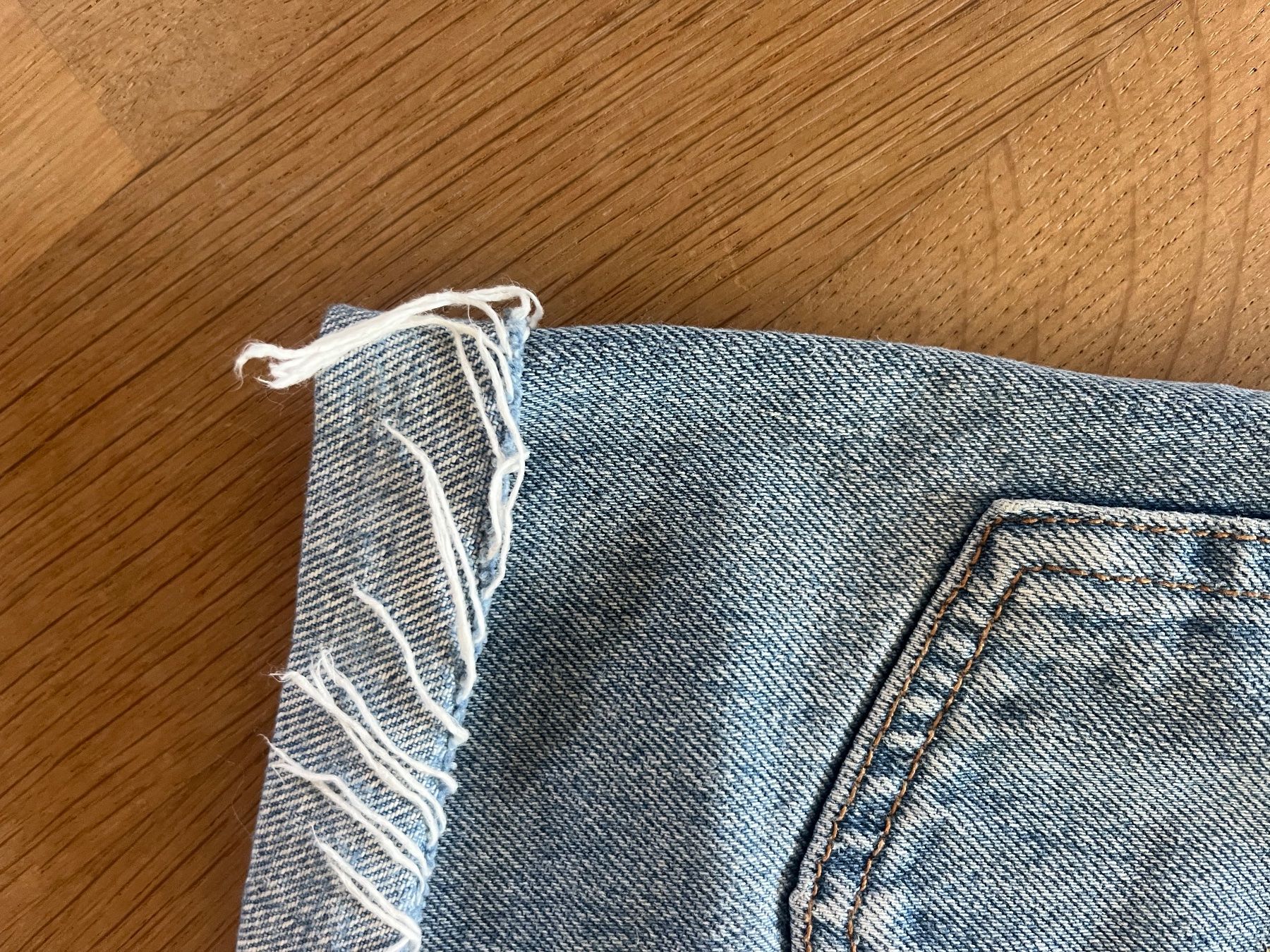Levi's Jeans: Levi's Jeans Shorts Damen – Gebraucht aus Laupen BE von lee_ym6v 4