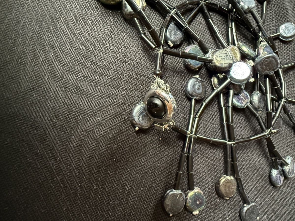 Langani Catenine: Langani Armband und Kette, Schwarz glänzend – Usato da Glarus venduto da big.bear 5