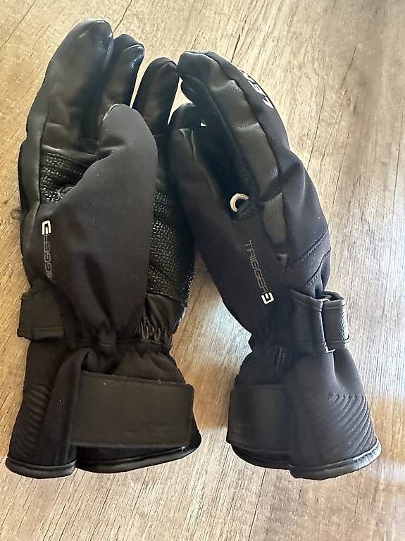 Altri accessori da uomo: LEKI Stormlite 3D Skihanschuhe, Gr 10 – Usato da Brienz BE venduto da Villeneuve 1