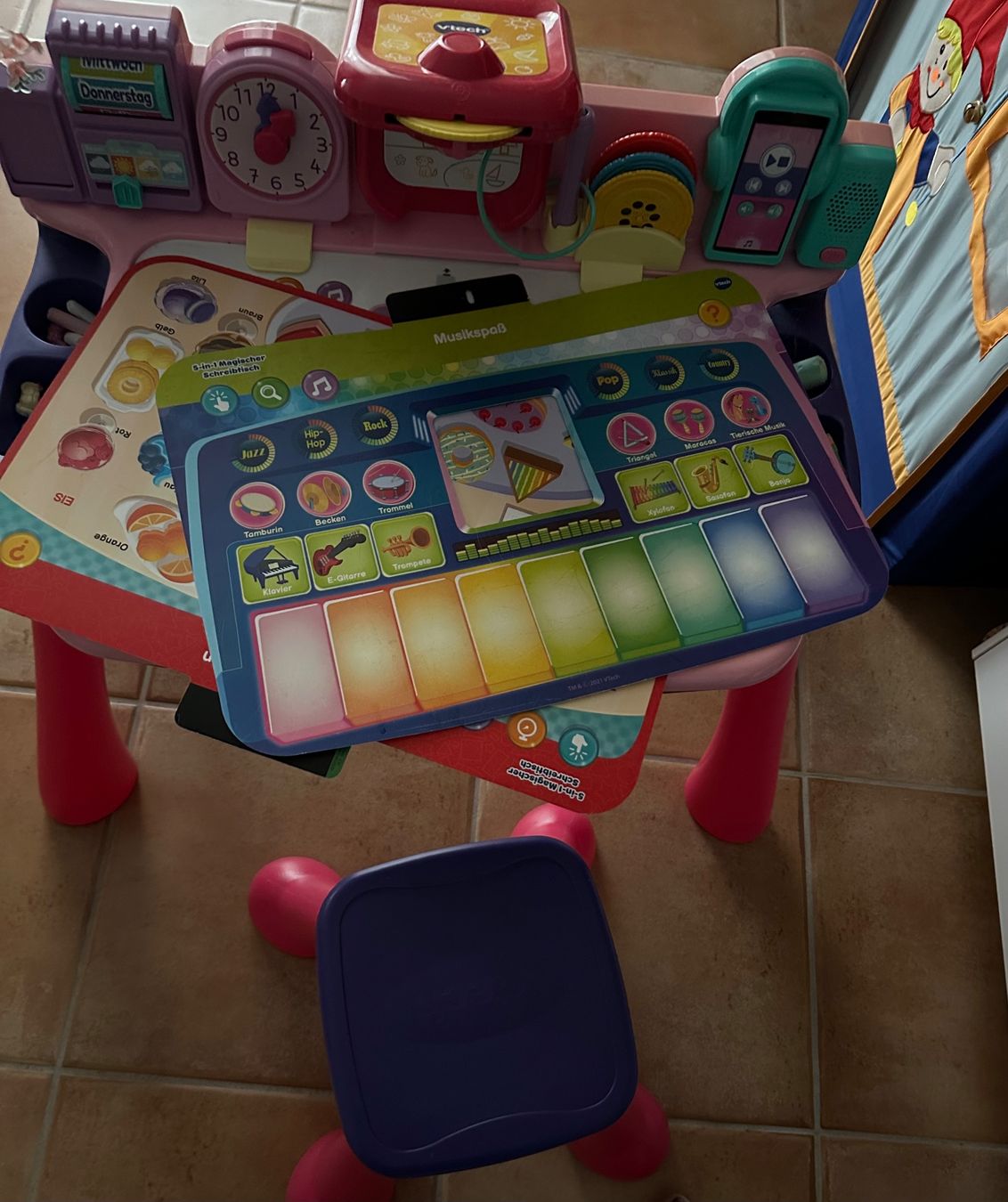 Vtech Giocattoli: VTECH 3in1 magischer Schreibtisch, Deutsch – Usato da Uster venduto da UsterF 3