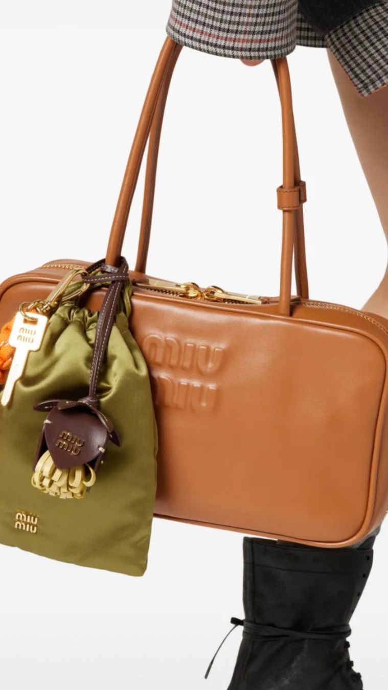 Miu Miu Taschen für Damen: Miu Miu – Gebraucht aus Carouge GE von Lm88km