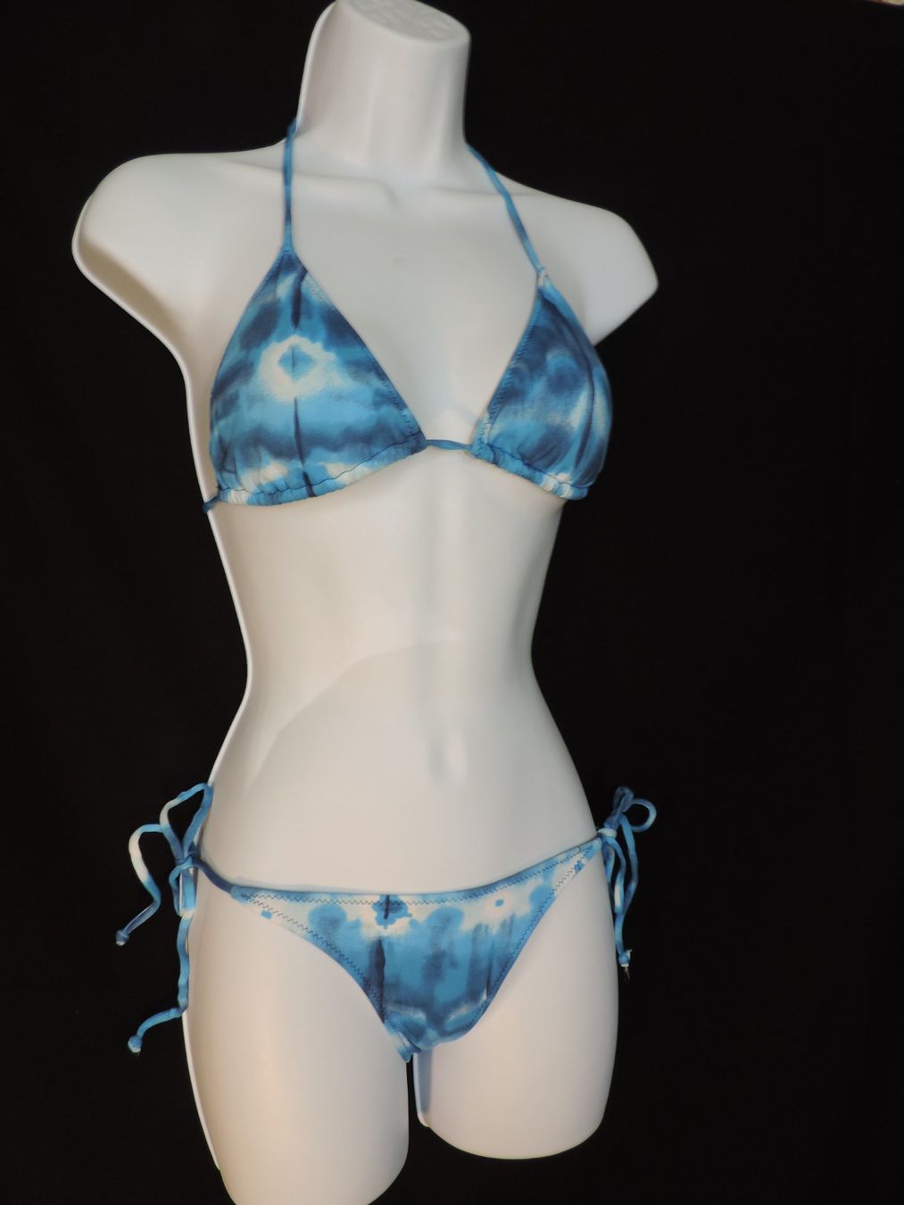 Badekleider & Bikinis: maillot de bain 2 pièces nuances de bleus – Gebraucht aus Genève von Axelle333 2