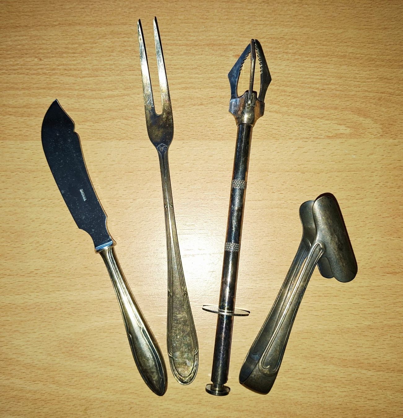 Set di posate: Silbernes Besteck ua. Eiswürfelzange – Usato da Weiningen ZH venduto da nic--ole