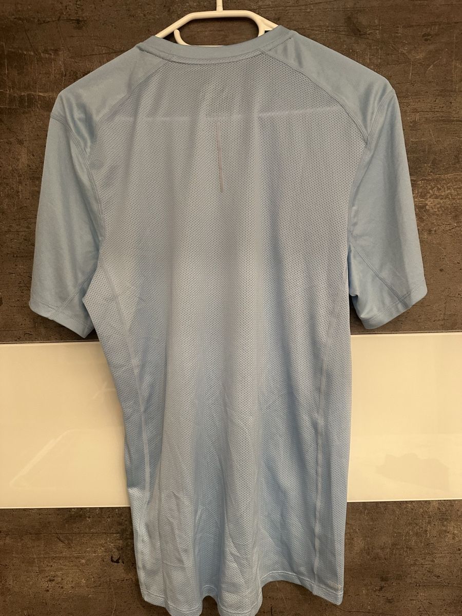 Nike T-Shirts: Nike Herren Running Shirt, Hellblau, Grösse S – Gebraucht aus Sirnach von Robine1991 1