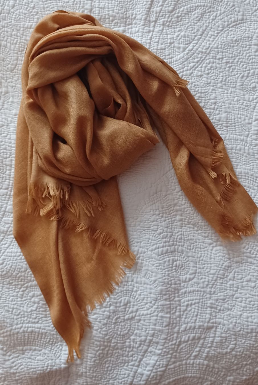 Foulards, Tücher & Schals: Pashmina scarf 68x200.  – Neu und originalverpackt aus Gstaad von sasha0270 1