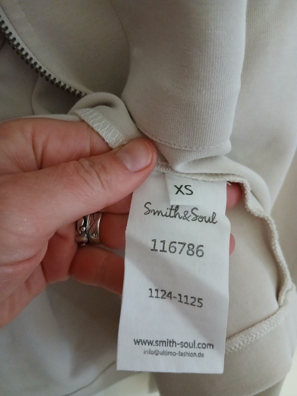 Camicette: Smith & Soul Sweatshirt cream oversized unisex – Nuovo (secondo la descrizione) da Wil SG venduto da tre_g2l7 4