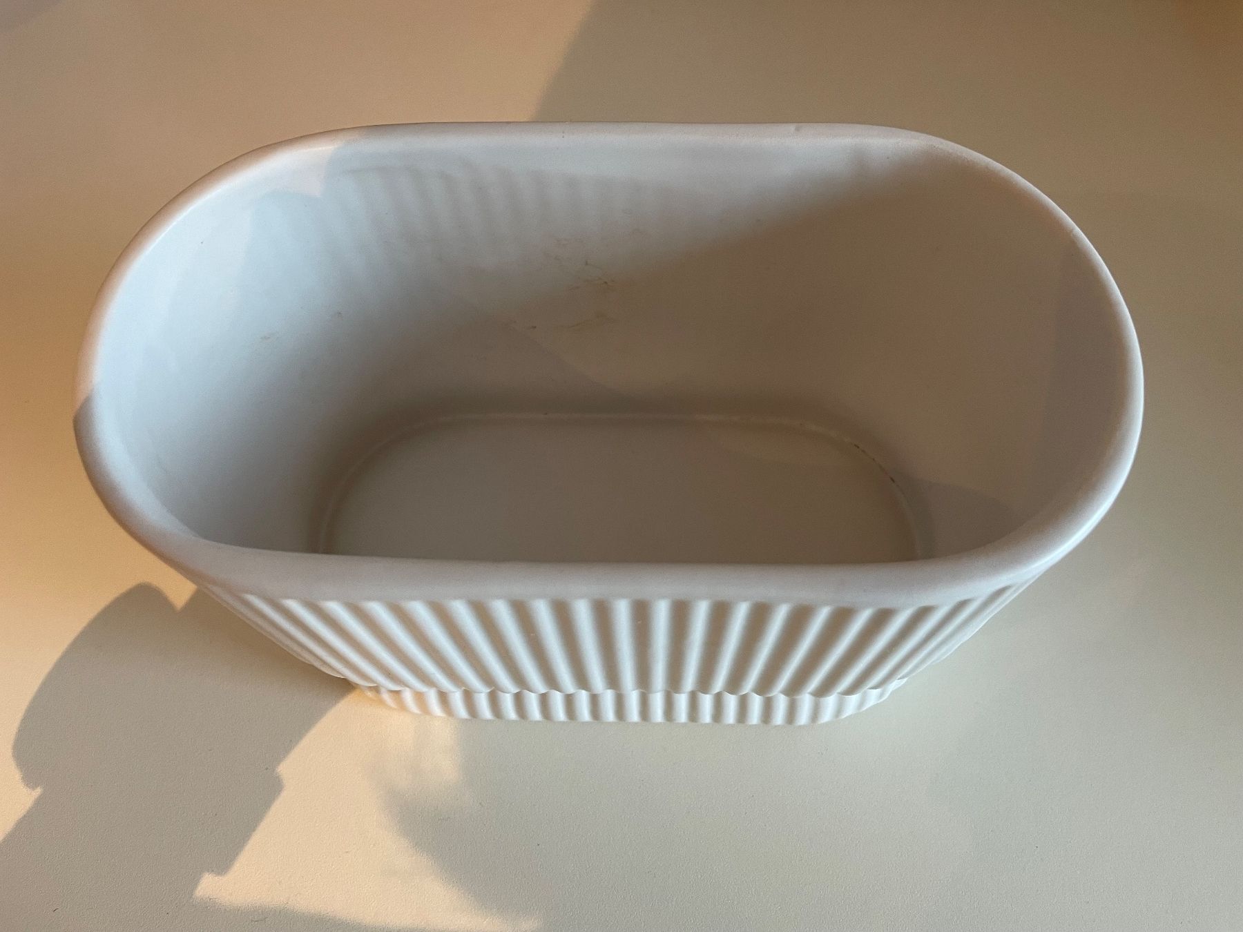 Pots de fleurs: Ovaler Blumentopf – D'occasion à Haslen AI par s176