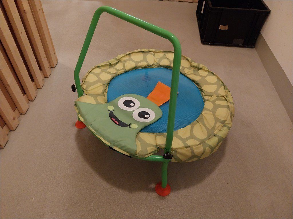Trampolini: Kindertrampolin mit Festhaltebügel – Usato da Goldau venduto da feh_2qvj 2