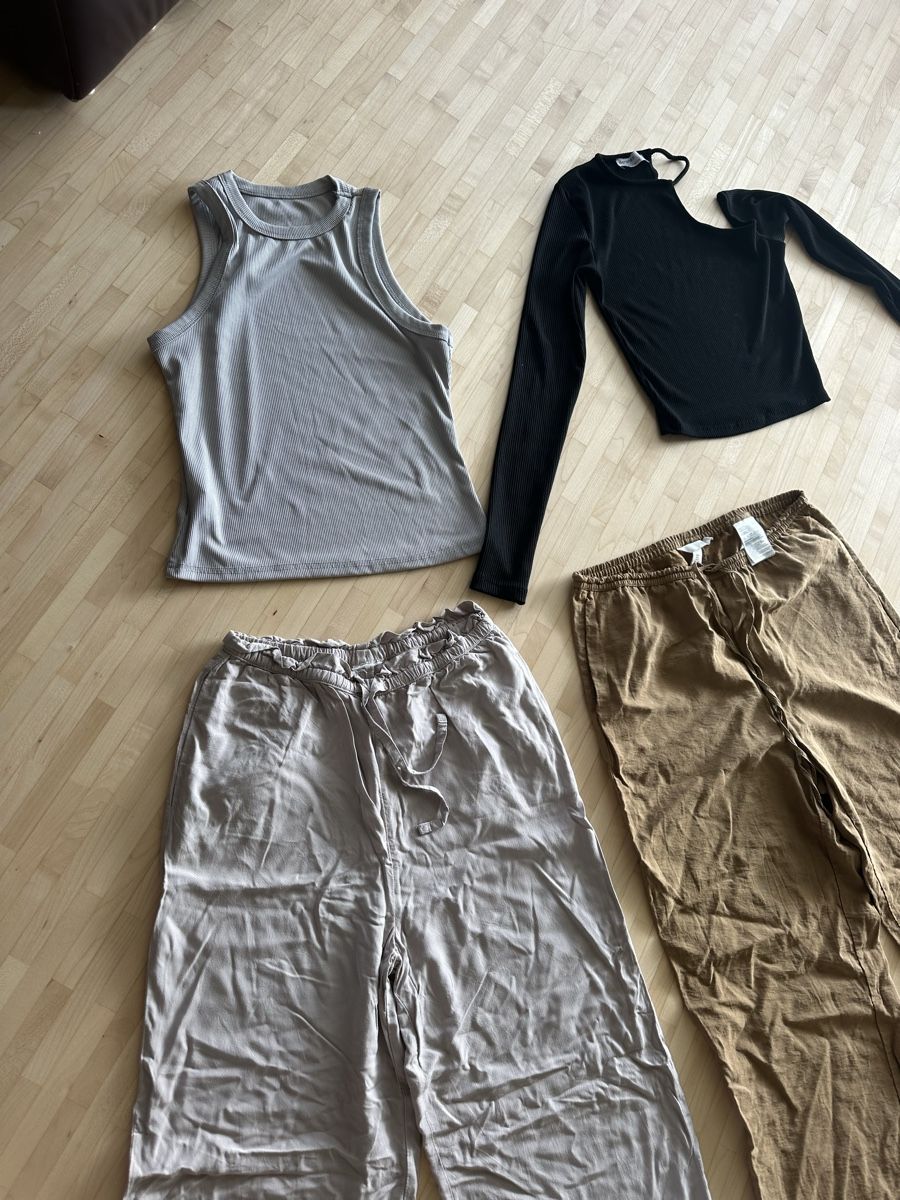 H&M Lots de vêtements: Kleiderpaket 4 Teilig Grösse S – Neuf (Voir description) à Beromünster par Moritz0112 5