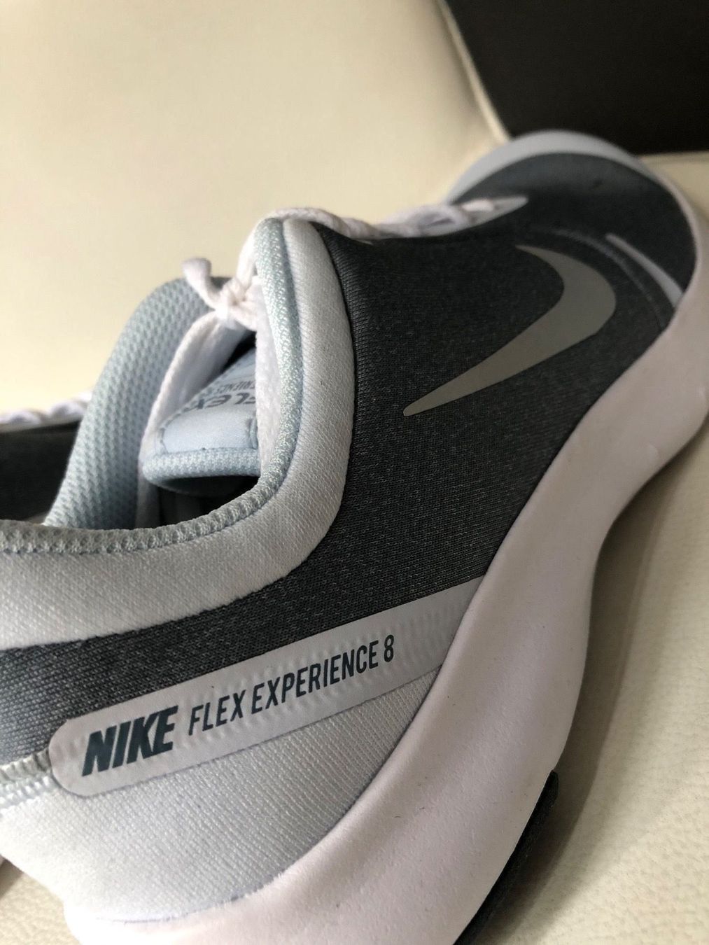 Nike Schuhe für Mädchen: NIKE FLEX EXPERIENCE RN 8 Laufschuh 38.5 – Neu und originalverpackt aus Luzern von falena01 4