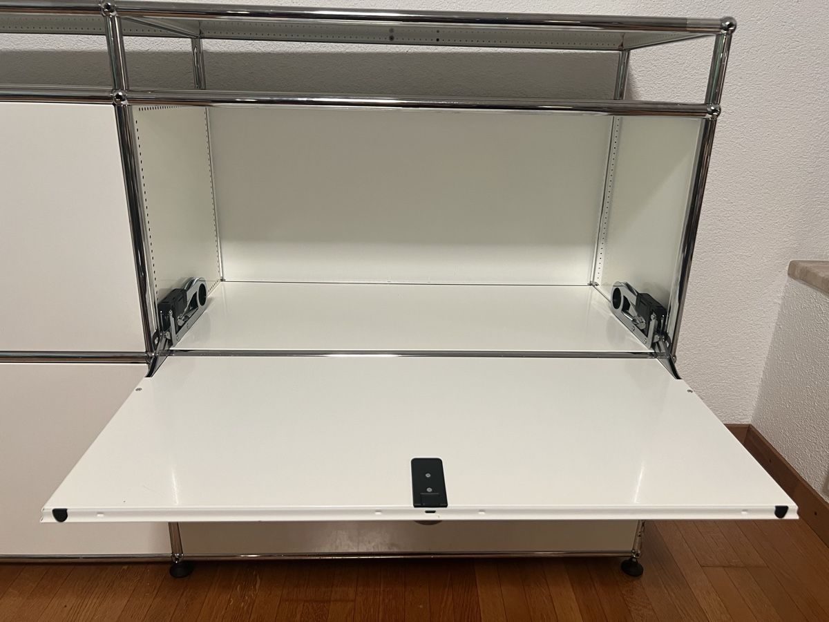 USM Étagères: Original USM Haller Sideboard weiss 4 – D'occasion à Neuheim par ann_lp22 2