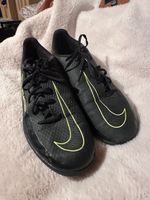 Nike Phantom Hallenfussballschuhe 40