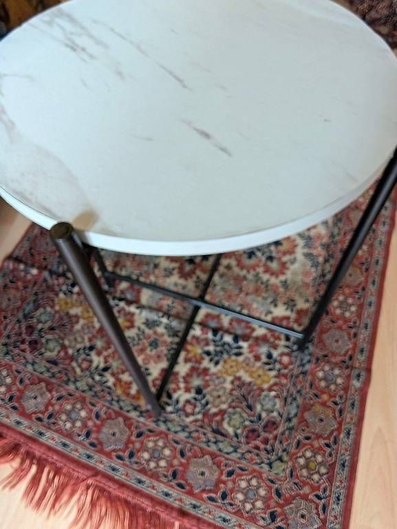 Tables: Corner or side table / Ecktisch / Couchtisch – D'occasion à Bern par azidan