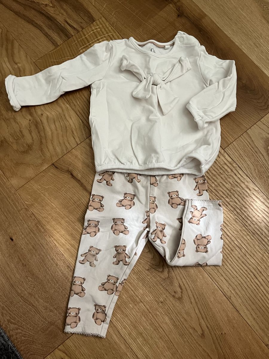 C&A Lotti & Set di vestiti: Mädchen Set Langarmshirt Leggings Grösse 74 80 – Usato da Wolfhausen venduto da Celie87