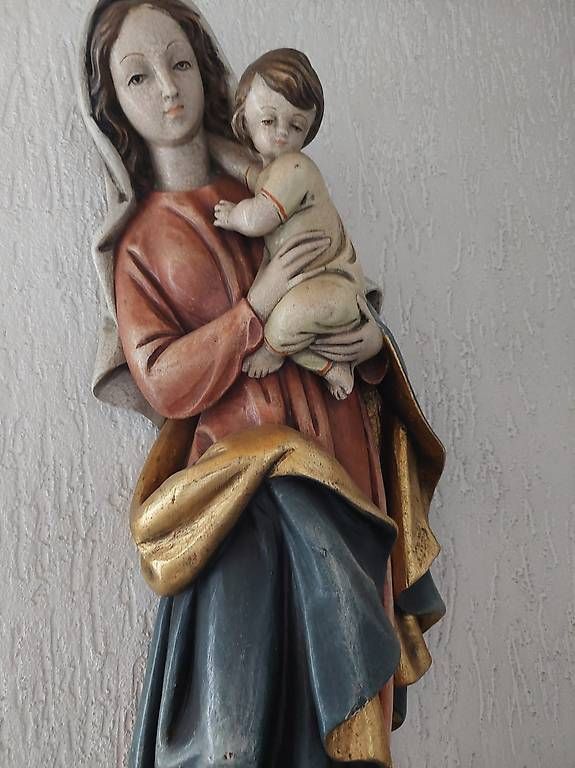 Statuette: hangeschnitze Holzfigur, – Usato da Troistorrents venduto da cla_5smf 3