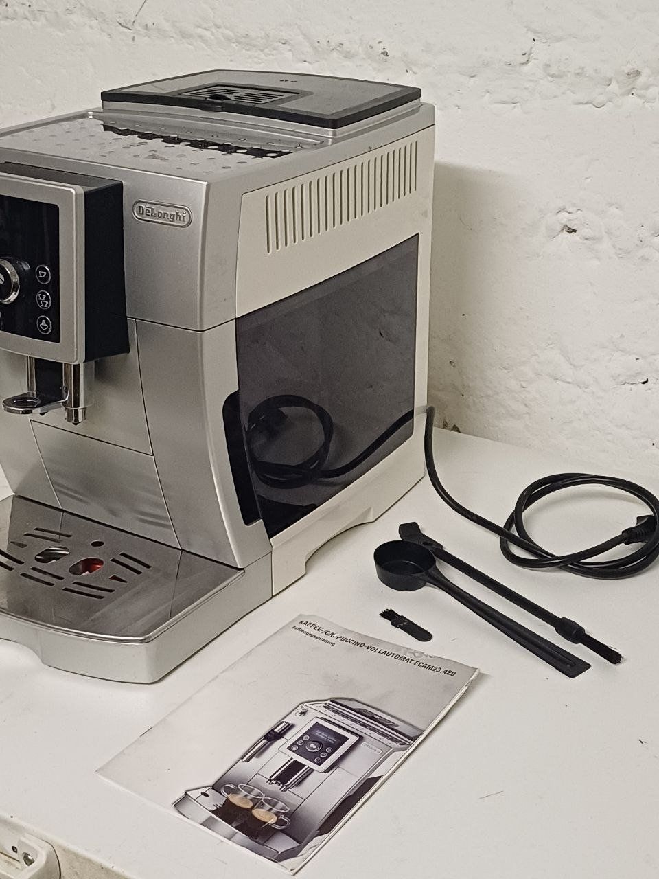 De'Longhi Macchine per caffè & Macchine per espresso: DeLonghi ECAM 23.420 Kaffeevollautomat – Usato da Bern venduto da Yunkom 1