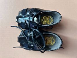 Puppensandalen aus Leder, ca. 8 cm. neu