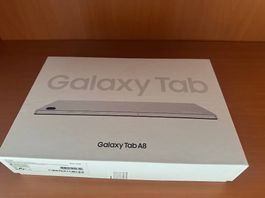 Samsung Galaxy Tab A8 mit Displayschutz und Hülle
