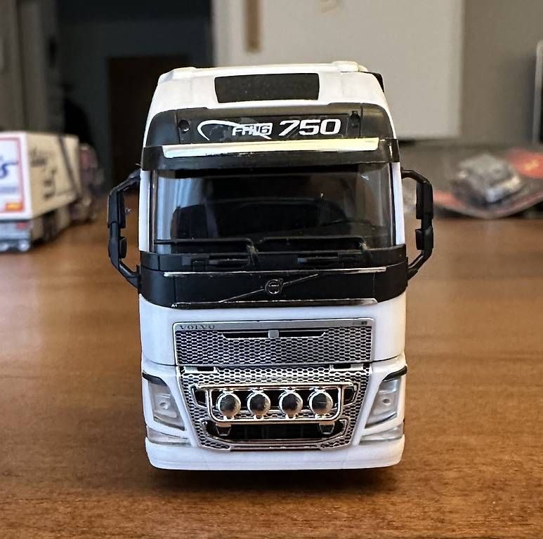Modellbausätze & Standmodelle: LKW Modell – Gebraucht aus Aristau von Devilgirl_1327 4