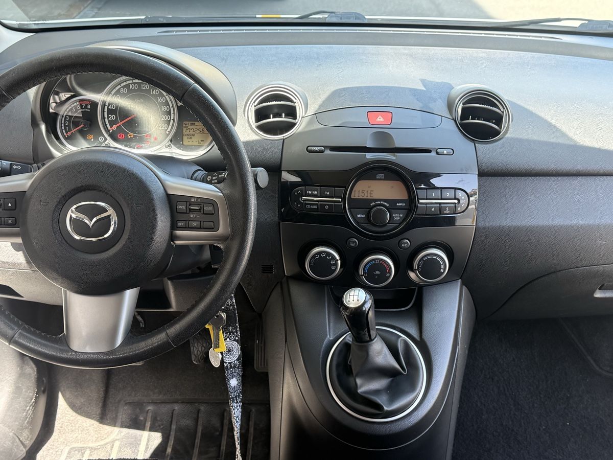 Mazda Automobili: Mazda 2, 1.5 L – Usato da Buttikon SZ venduto da Justina05 2