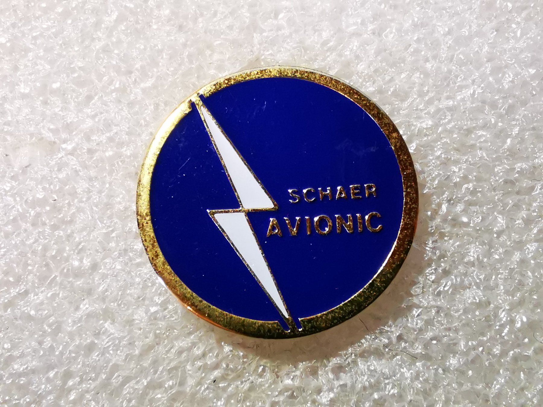 Placchette & Badge: Ansteckpin 25: Schaer Avionic – Usato da Oppligen venduto da Pin-Fall-Shop