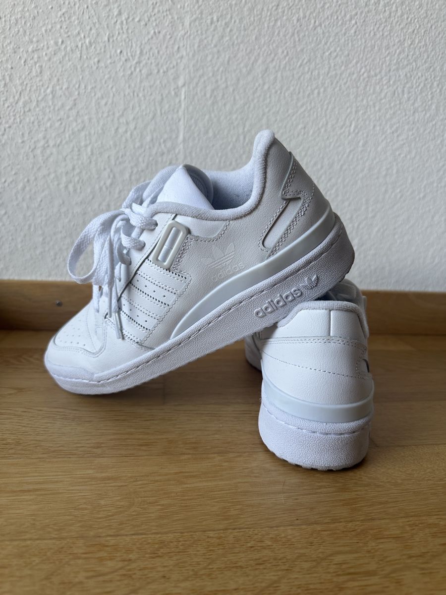 Adidas Herrenschuhe: Adidas Sneaker Forum Low Weiss – Neu (gemäss Beschreibung) aus Adliswil von tioe